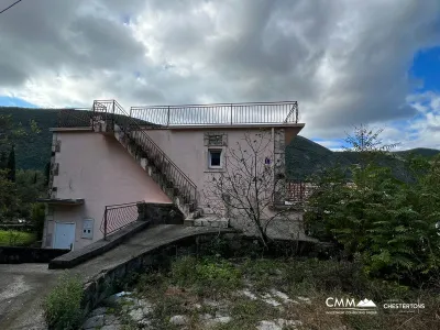 Haus in ruhiger Lage mit herrlichem Bergblick